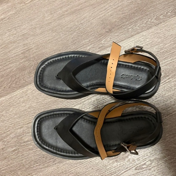 Brand New Madewell The Cooper Thong Platform Sandal - Picture 3 of 7